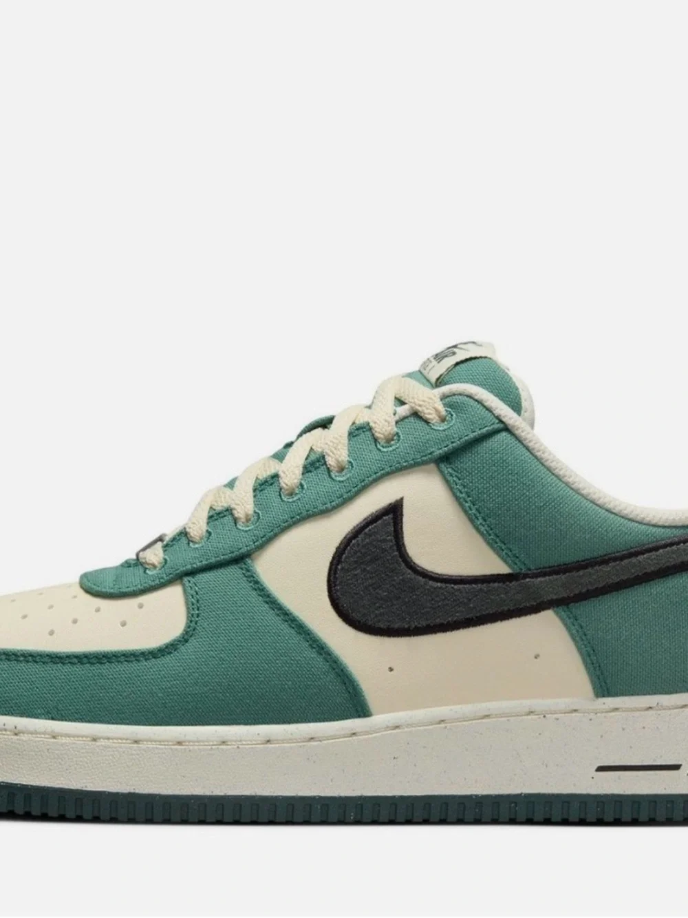 Nike Kids Low-Top Teal, Cream & Black Sneakers